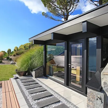 Deck B&B *
